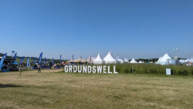 Groundswell sign