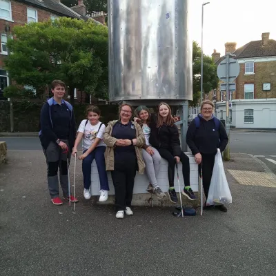 8th Folkestone Guides litter pick