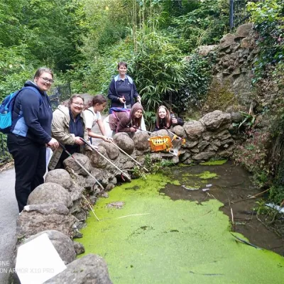 8th Folkestone Guides litter pick